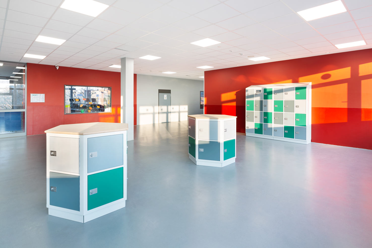 astradirect Schulschließfächer Schutzbrief, Friedrich Althoff Schule Dinslaken Die astradirect Schulschließfächer Versicherung, in der Friedrich Althoff Schule in Dinslaken