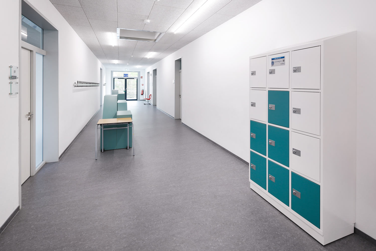 astradirect Schulschließfächer Schutzbrief, Gesamtschule Rheda Wiedenbrück Die astradirect Schulschließfächer, in der Gesamtschule Rheda Wiedenbrück