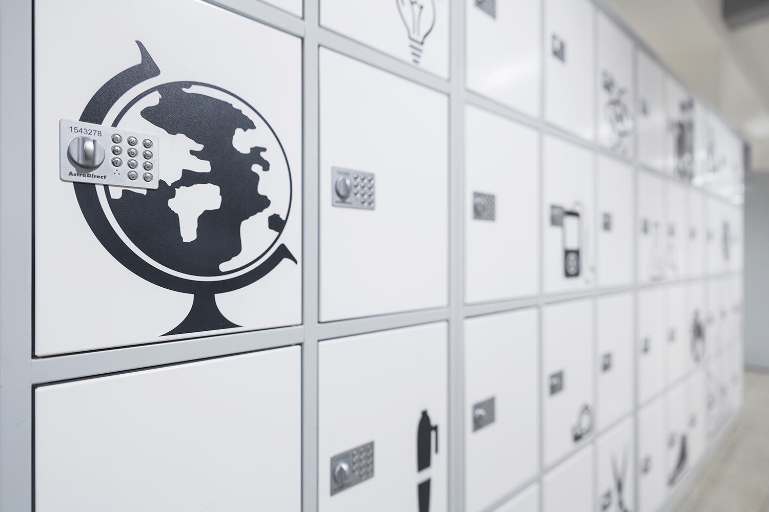 astradirect Schulschließfächer, Deutsch Französischen Gymnasium Saarbrücken Die astradirect Schulschließfächer, im Deutsch Französischen Gymnasium in Saarbrücken