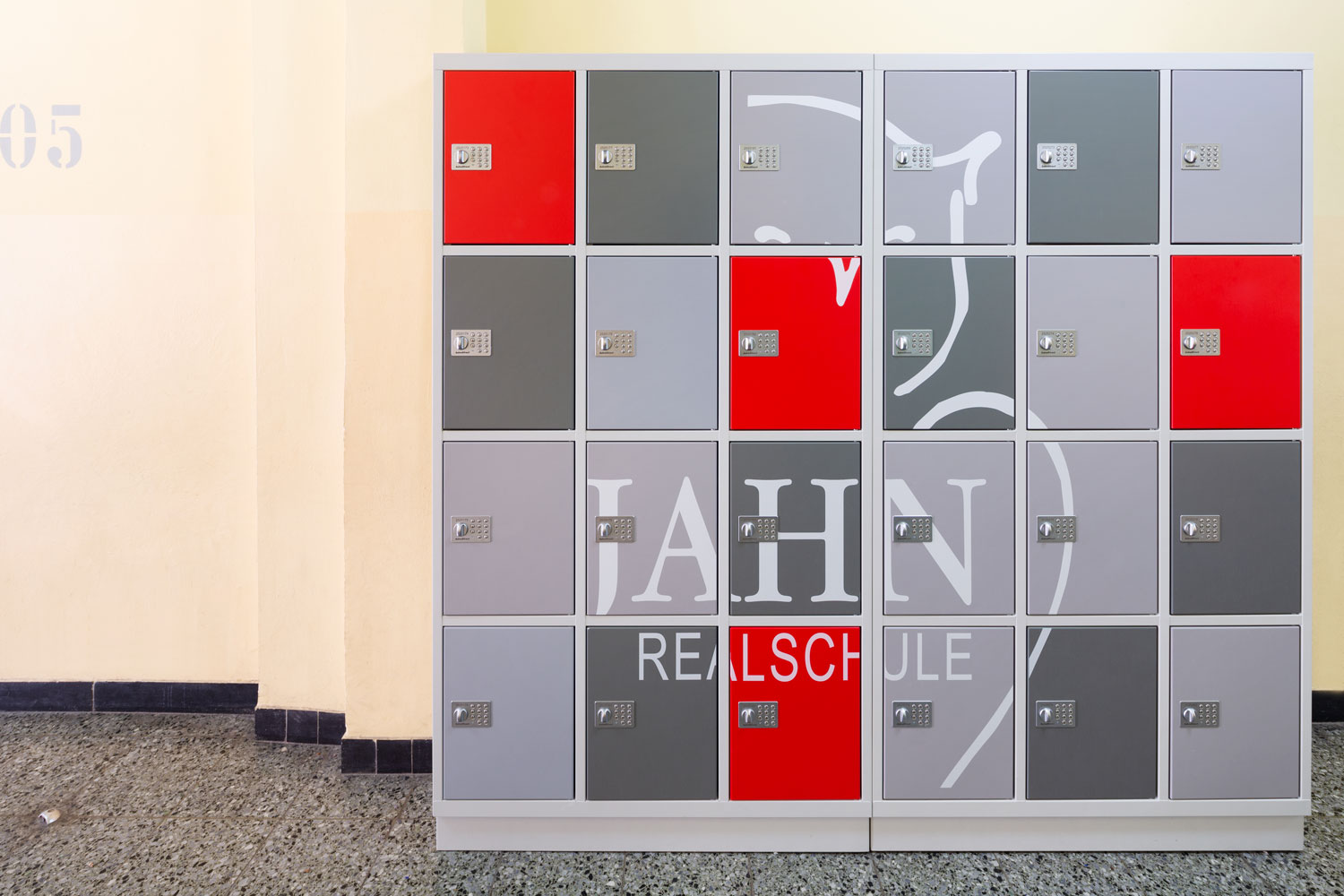 astradirect Schließfachanlagen, Jahn Realschule Bad Cannstatt Stuttgart Die Schließfachanlage von astradirect, in der Jahn Realschule Bad Cannstatt in Stuttgart