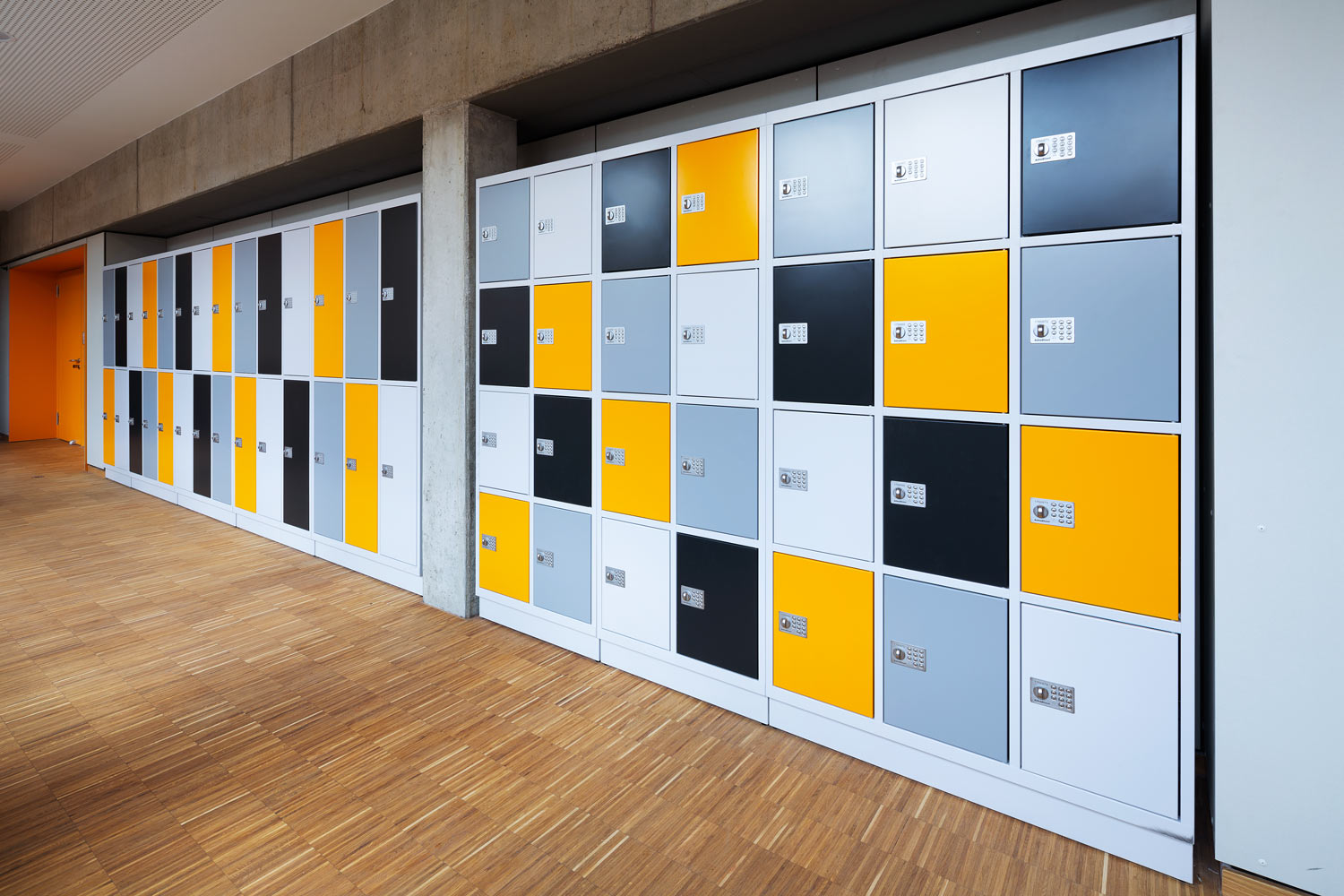 astradirect Schließfächer, Carl Steinmeier Mittelschule Riemerling Die astradirect Schließfächer, in der Carl Steinmeier Mittelschule in Riemerling